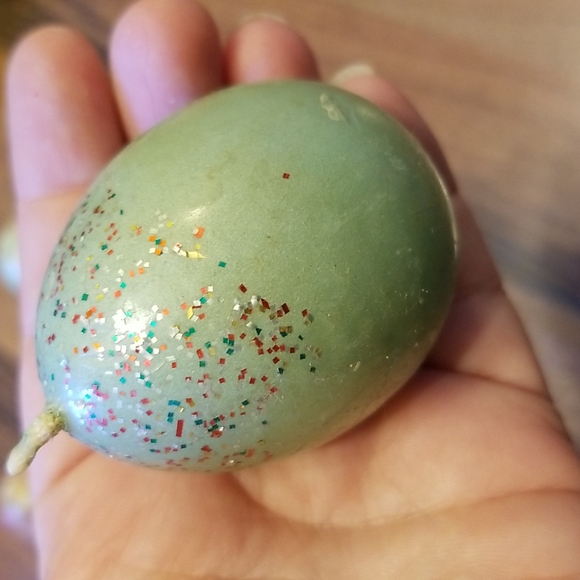 Easter Bunny & Egg Decor Bundle Porcelain Figurines & Candles - Picture 11 of 12